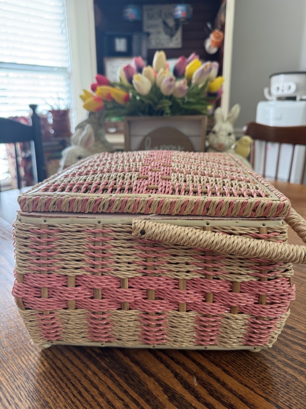 VINTAGE Made in Japan Wicker Sewing Basket - pastel pink and cream - Picture 2 of 6